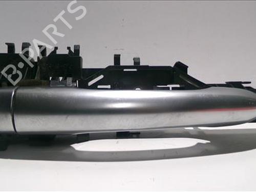 Used Front left exterior door handle RENAULT SCÉNIC II (JM0/1_) 1.5 dCi (JM0F) (82 hp) 24569483
