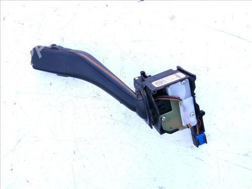 Steering column stalk SEAT LEON (1P1) 2.0 TDI | BP24859843I23 