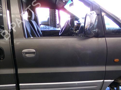 Used Right front door HYUNDAI H-1 / STAREX Bus (A1) 2.5 TCi (99 hp) 28529930
