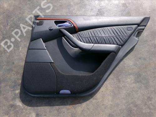 Høyre bakpanel MERCEDES-BENZ S-CLASS (W220, V220) S 320 CDI (220.026, 220.126) (197 hp) 30325507