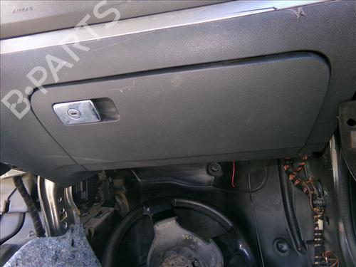 Hanskerom VW GOLF PLUS V (5M1, 521) 2.0 TDI (140 hp) 29504701