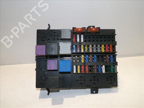 Used Fuse box RENAULT MASTER II Van (FD) 2.8 dTI (FD0C, FD0F, FD2B, FD2F, FD3C, FD3F) (114 hp) 24565271