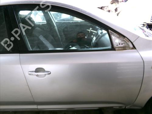 Used Right front door KIA CEE'D Hatchback (ED) 2.0 CRDi 140 (140 hp) 26204752