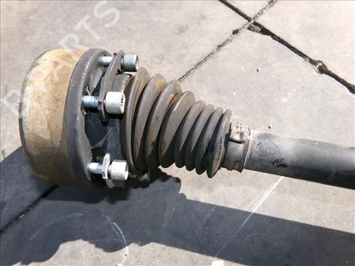 Antriebswelle links vorne VW GOLF PLUS V (5M1, 521) 1.6 TDI | BP30006810M38 