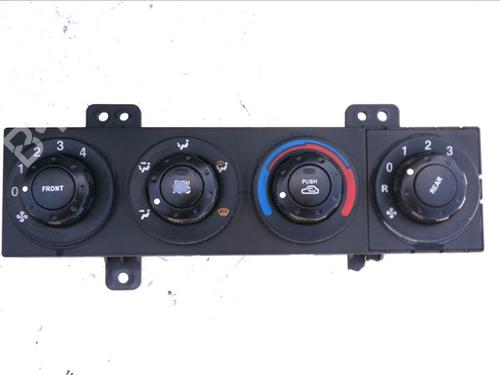 Used Climate control KIA CARNIVAL I (UP) 2.9 TDi (126 hp) 25215524