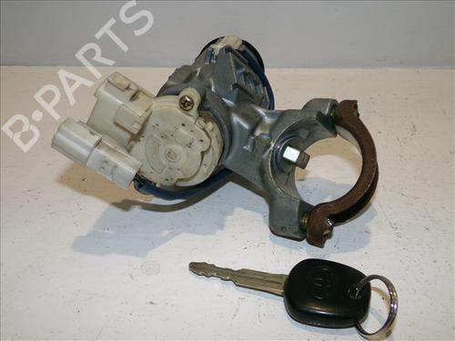 Módulo eletrónico TOYOTA YARIS (_P1_) 1.0 (SCP10_, SCP10R) | BP30006827M83 