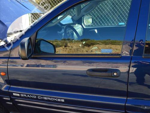 Used Left front door JEEP GRAND CHEROKEE II (WJ, WG) 2.7 CRD 4x4 (163 hp) 24562481