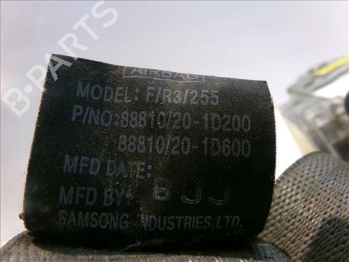 Front right seatbelt KIA CARENS III MPV (UN) 2.0 CRDi 140 | BP24566190I25 