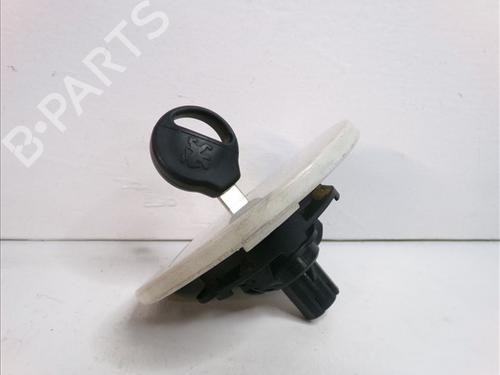 Klapa wlewu paliwa PEUGEOT 206 Hatchback (2A/C) 1.4 HDi eco 70 | BP26147171C131 