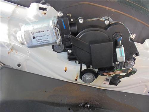 Used Rear wiper motor SKODA FABIA I (6Y2) 1.4 (60 hp) 24561151