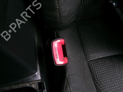 Used Seat buckle TOYOTA AURIS Estate (_E18_) 2.0 D-4D (ADE186_) (124 hp) 25301951