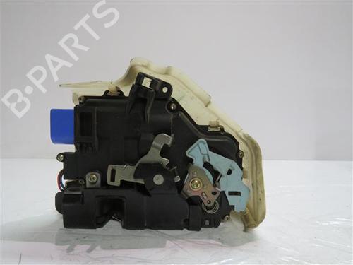 Używane Zamek drzwi przednich prawych VW GOLF PLUS V (5M1, 521) 1.4 16V (75 hp) 24556021