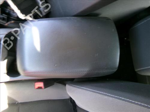 Used Armrest / Center console FORD FOCUS III 1.6 EcoBoost (150 hp) 24565213