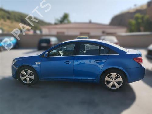 Left front fenders CHEVROLET CRUZE (J300) 2.0 CDI | BP24567624C41 