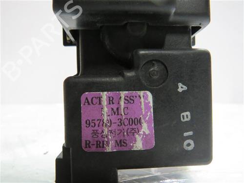Rear right lock KIA MAGENTIS I (GD, MS) 2.0 | BP24556628C99 