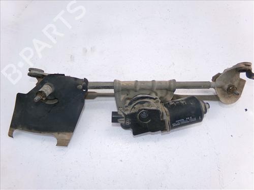 Used Front wiper motor TOYOTA YARIS (_P1_) 1.4 D-4D (NLP10_, NLP10R) (75 hp) 28451506