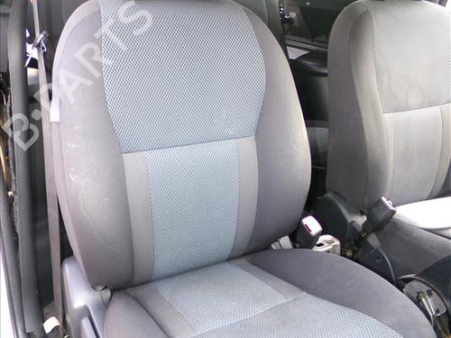 Siège avant droit TOYOTA RAV 4 II (_A2_) 2.0 4WD (ACA21, ACA20) (150 hp) 30908463