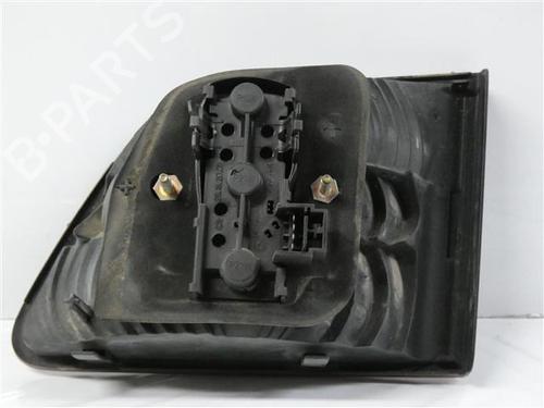 Achterlicht kofferdeksel achterklep links FIAT STILO (192_) 1.9 JTD (192_XE1A) (115 hp) 24555988