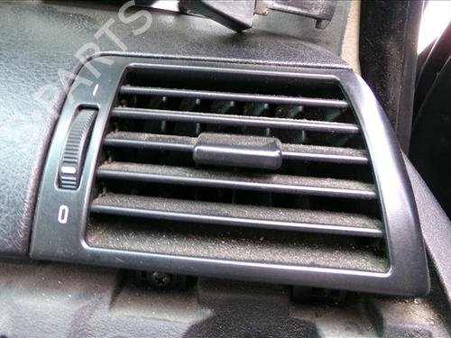 Grille d'aération BMW 3 (E46) 320 d (136 hp) 29359610