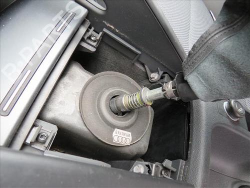 Used Gear lever AUDI A3 (8P1) 1.2 TSI (105 hp) 24557425
