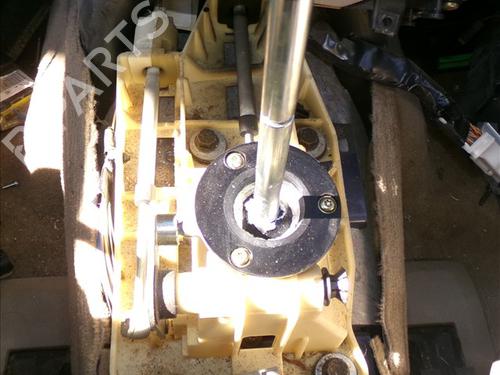Used Gear lever VOLVO S60 I (384) 2.4 D (130 hp) 29203507