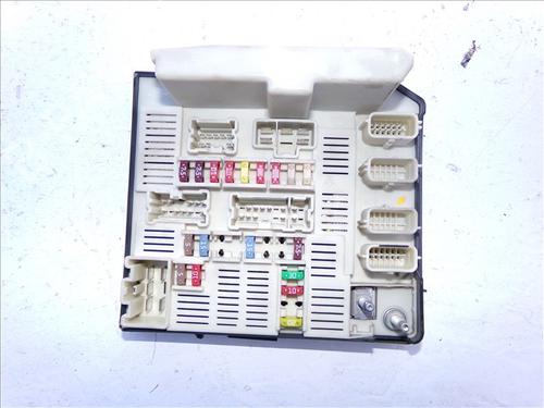 Używane Skrzynka bezpieczników RENAULT SCÉNIC II (JM0/1_) 1.6 16V (JM1R) (112 hp) 29423456