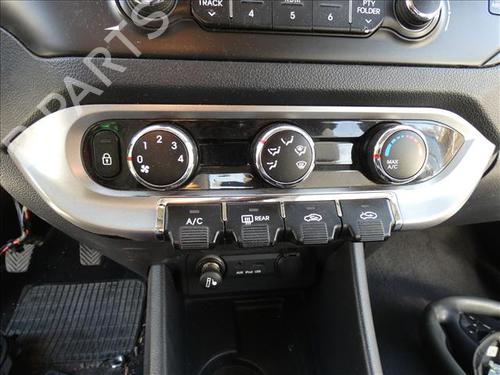 Used Climate control KIA RIO III (UB) 1.4 CRDi (90 hp) 24558370