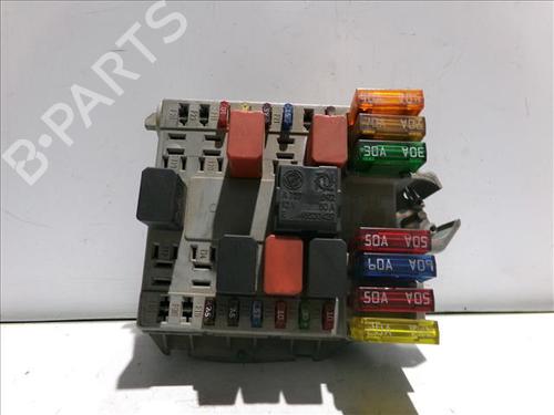 Used Fuse box FIAT PUNTO (188_) 1.2 16V 80 (188.233, .235, .253, .255, .333, .353, .639,... (80 hp) 24567077