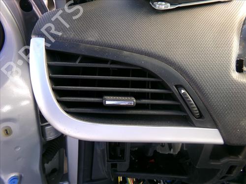 Used Air vent PEUGEOT 207 (WA_, WC_) 1.4 HDi (68 hp) 28689711
