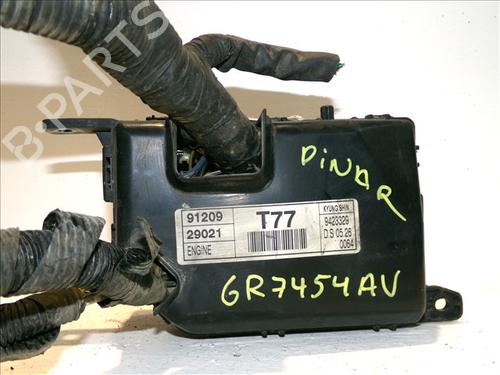 Fuse box HYUNDAI LANTRA II (J-2) 1.9 D | BP30062955E1