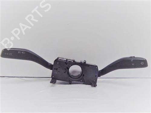 Used Headlight switch VW POLO (9N_, 9A_) 1.2 (60 hp) 24556802