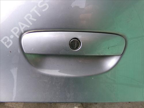 Maneta exterior porton VW POLO IV (9N_, 9A_) 1.4 TDI (75 hp) 30460539