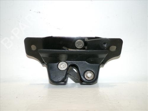 Used Tailgate lock PEUGEOT 206 Hatchback (2A/C) 1.4 i (75 hp) 30325532