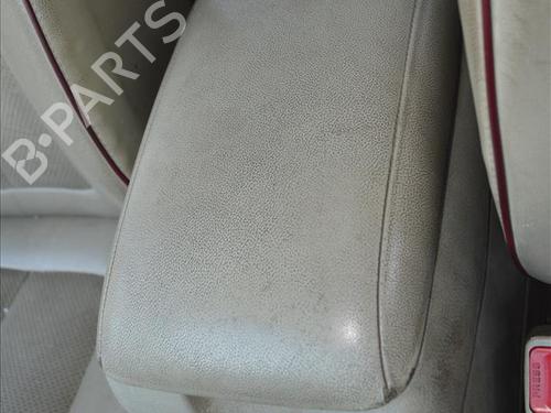 Used Armrest / Center console HYUNDAI SANTA FÉ II (CM) 2.2 CRDi (139 hp) 24562543