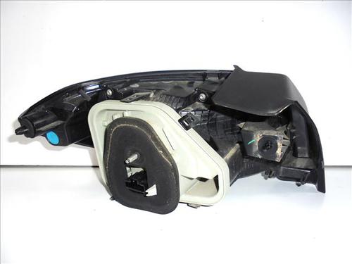 Używane Lampa tylna prawa PEUGEOT 208 II (UB_, UP_, UW_, UJ_) 1.2 PureTech 75 (75 hp) 24561880