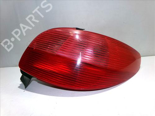 Used Right taillight PEUGEOT 206 Hatchback (2A/C) 1.4 i (75 hp) 27695050