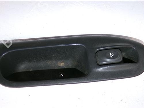 Used Right front window switch RENAULT MEGANE Scenic (JA0/1_) 1.9 dTi (JA0N) (98 hp) 27924144