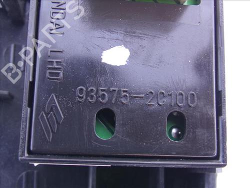 Right front window switch HYUNDAI COUPE II (GK) 2.0 GLS | BP24858813I26 