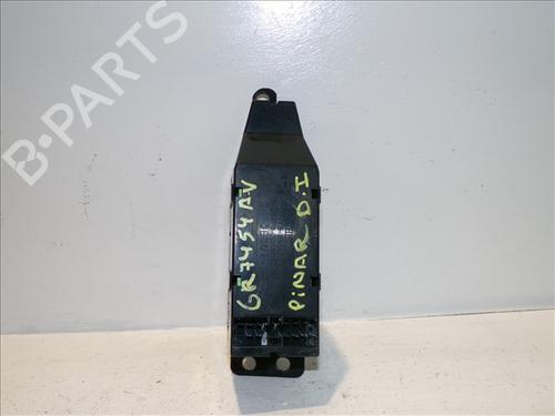 Left front window switch HYUNDAI LANTRA II (J-2) 1.9 D | BP30006897I27 
