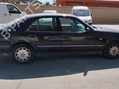 Front right exterior door handle MERCEDES-BENZ E-CLASS (W210) E 300 Turbo-D (210.025) | BP24565123C129