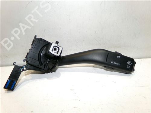 Used Steering column stalk VW GOLF III (1H1) 1.9 D (64 hp) 24559826