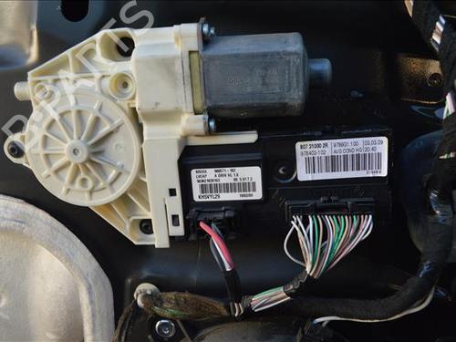 Elevalunas delantero izquierdo RENAULT LAGUNA II (BG0/1_) 1.6 16V (BG0A, BG0L) (107 hp) 24562101