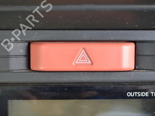 Used Warning switch NISSAN X-TRAIL I (T30) 2.5 4x4 (165 hp) 24560267