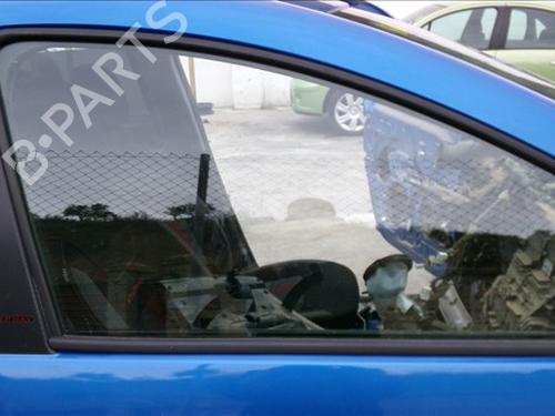 Dør rude højre foran DACIA SANDERO II TCe 90 (B8M1, B8MA, B8AC) (90 hp) 25596528