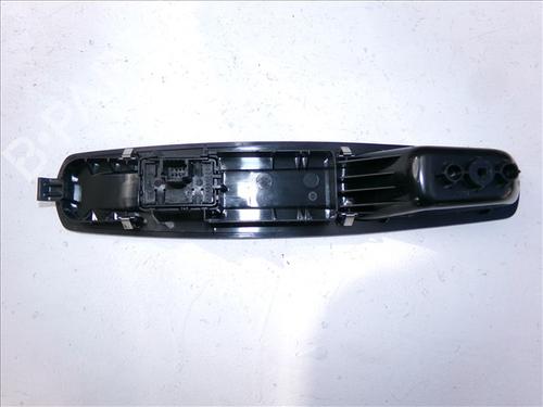 Right front window switch RENAULT MEGANE III Hatchback (BZ0/1_, B3_) 1.2 TCe (BZ2B, BZ11) | BP29052296I26