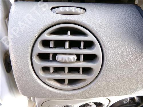 Used Air vent NISSAN KUBISTAR Van (X76) 1.5 dCi 70 (68 hp) 26204055
