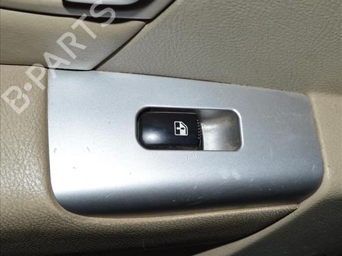Used Left rear window switch HYUNDAI SANTA FÉ II (CM) 2.2 CRDi (139 hp) 24562550