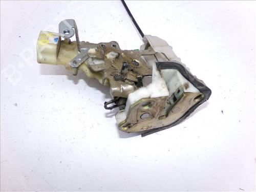 Used Rear right lock TOYOTA YARIS (_P1_) 1.4 D-4D (NLP10_, NLP10R) (75 hp) 28367924
