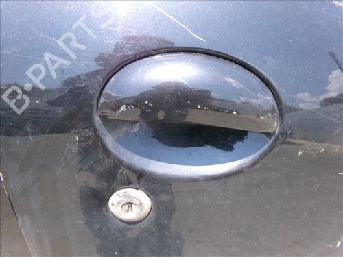 Used Front right exterior door handle PEUGEOT 206 Hatchback (2A/C) 1.4 i (75 hp) 27444301