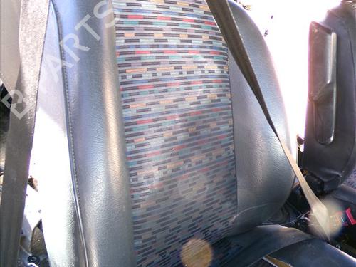 Używane Pas bezpieczeństwa przedni prawy PEUGEOT EXPERT (224_) 1.9 D (69 hp) 30595904